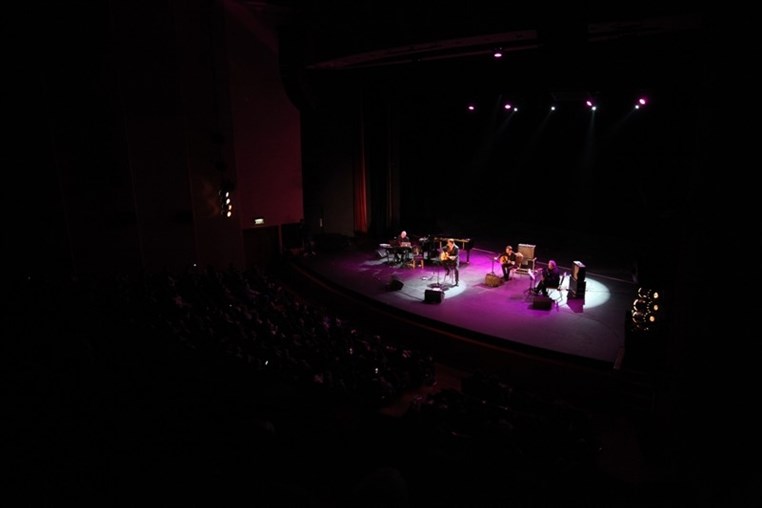 Bernard Sauvat Au Casino Du Liban